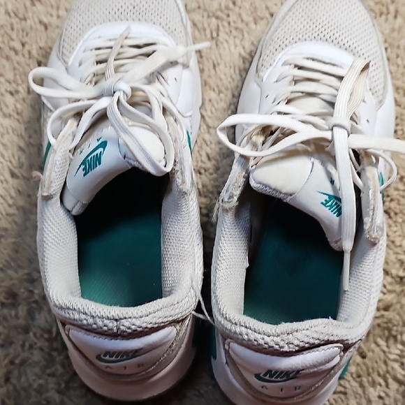 Nike Air Max Emcee Womens Size 8.5 Green Sneakers Tennis Shoes C11 - Picture 10 of 10